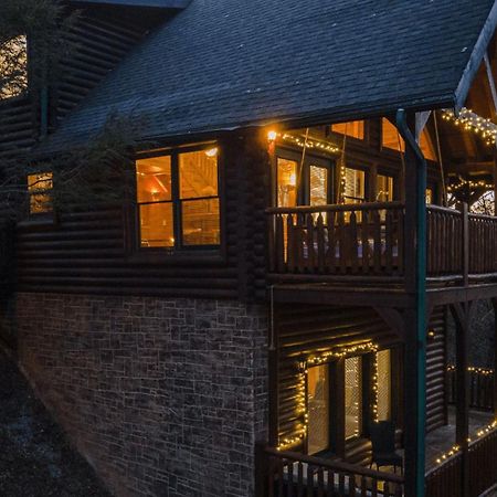 Stunning Mountain Cabin W Hot Tub Gatlinburg Eksteriør bilde