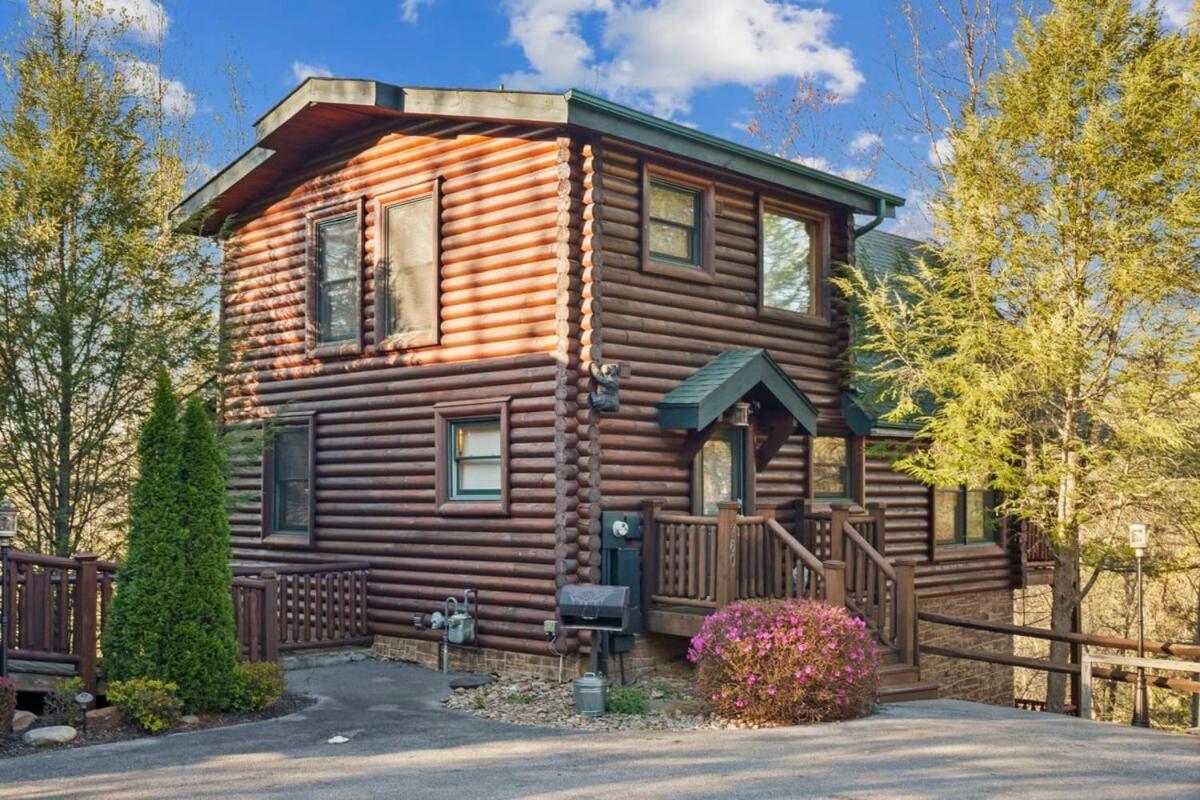 Stunning Mountain Cabin W Hot Tub Gatlinburg Eksteriør bilde