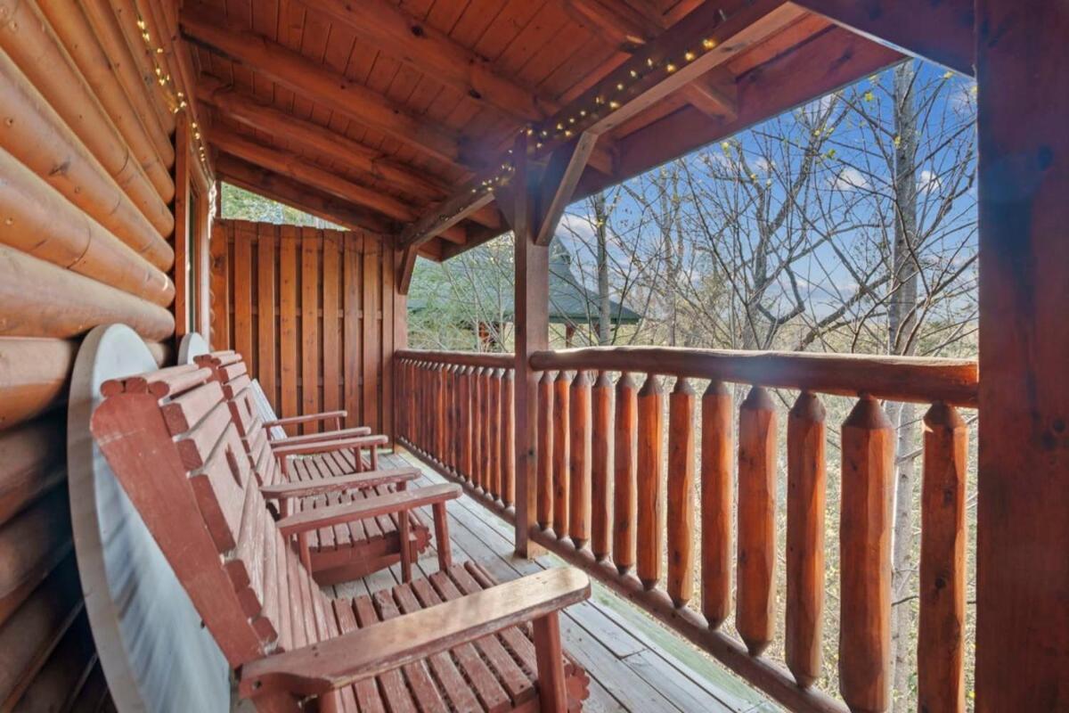 Stunning Mountain Cabin W Hot Tub Gatlinburg Eksteriør bilde