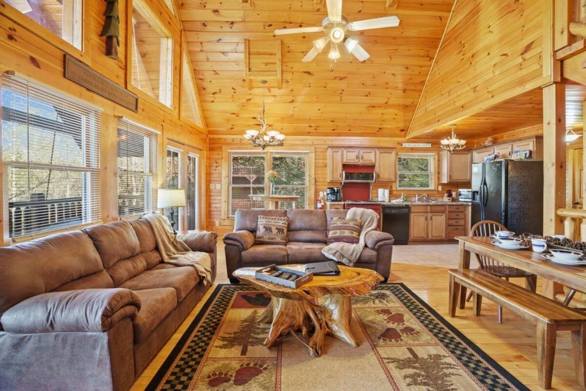 Stunning Mountain Cabin W Hot Tub Gatlinburg Eksteriør bilde