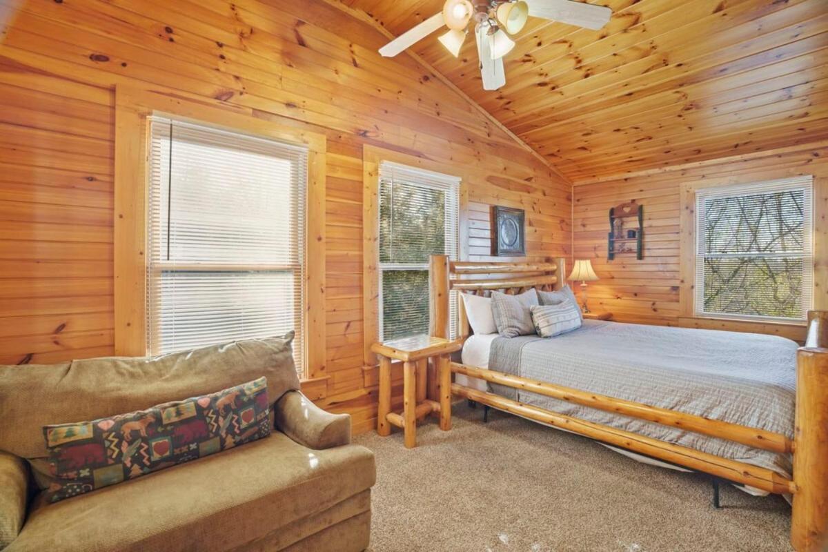 Stunning Mountain Cabin W Hot Tub Gatlinburg Eksteriør bilde