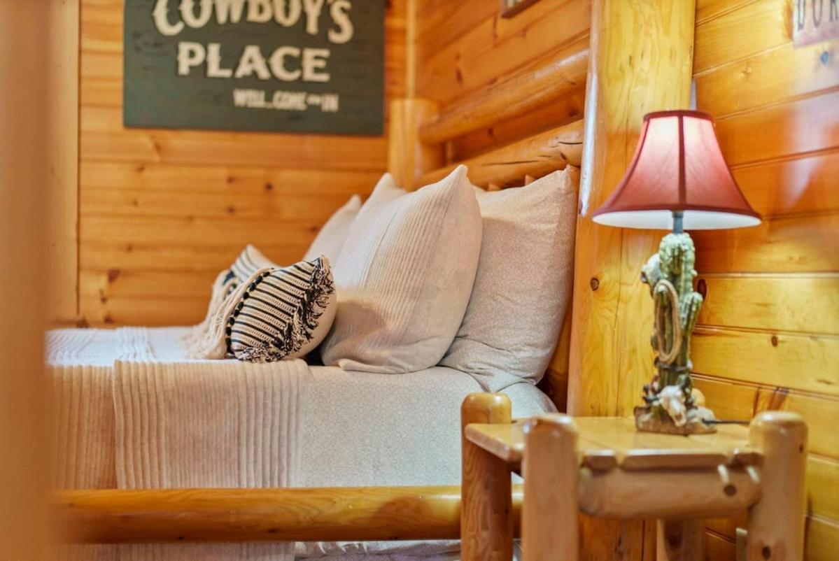 Stunning Mountain Cabin W Hot Tub Gatlinburg Eksteriør bilde