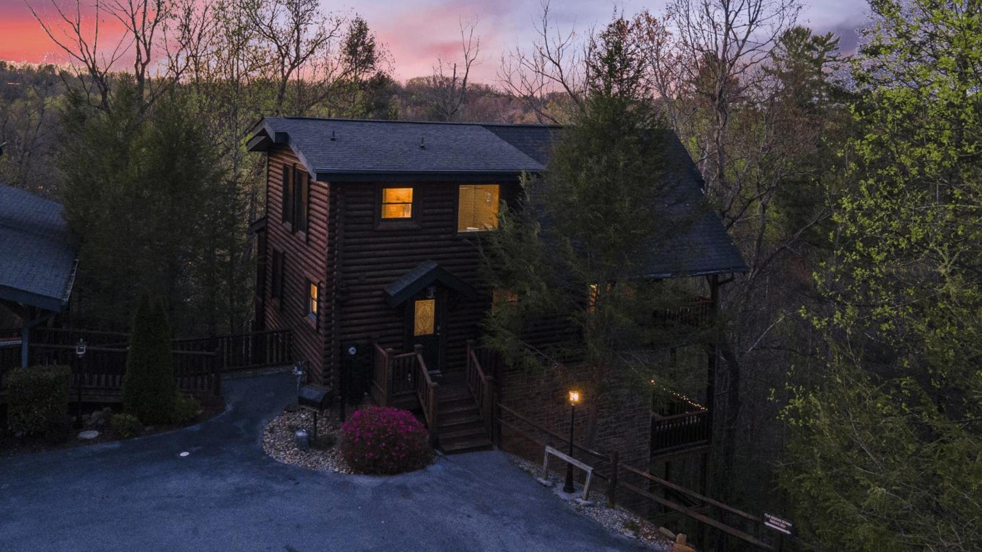Stunning Mountain Cabin W Hot Tub Gatlinburg Eksteriør bilde