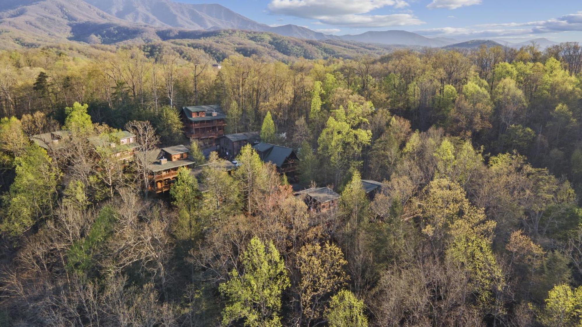 Stunning Mountain Cabin W Hot Tub Gatlinburg Eksteriør bilde